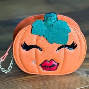 Betsey Johnson Pumpkin Kitsch Crossbody *near new*